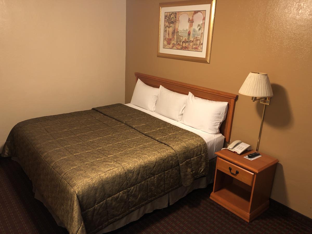 Deluxe Inn ลอว์ตัน ภายนอก รูปภาพ